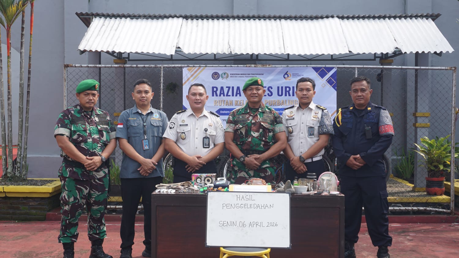 Dalam Rangka Hari Bakti Pemasyarakatan ke-62, Rutan Purbalingga Laksanakan Razia dan Tes Urine, Perkuat Komiten Zero Halinar